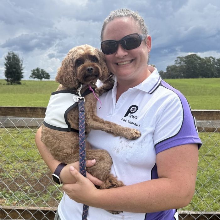 Alex & Annie, a PAWS volunteer team