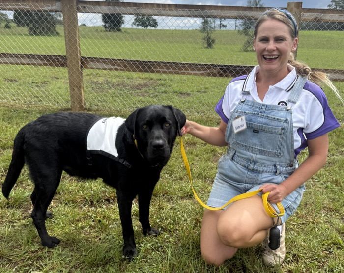 Sabrina & Hamish, a PAWS volunteer team